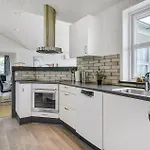 Three-bedroom In Semesterbostad